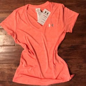 Under Armour NWT heart gear shirt